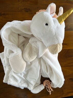 PILLOWFORT | Unicorn Hooded Plush Blanket
